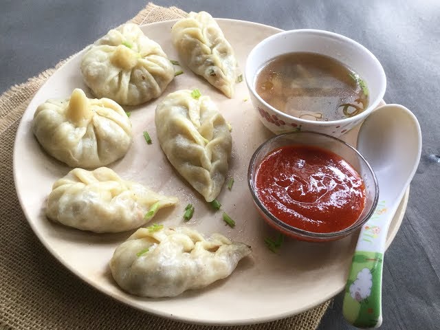 Chicken Steam Momos With Soup